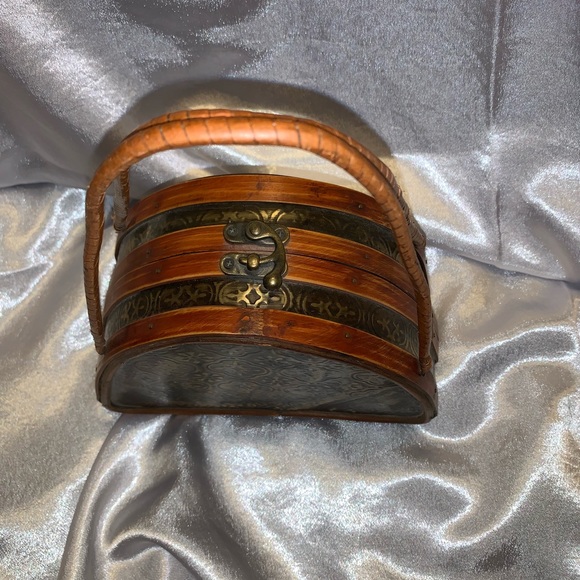 Purse - Picture 3 of 5